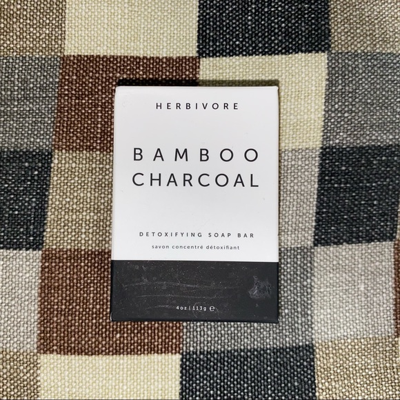 BNIB Herbivore Bamboo Charcoal Detoxifying Soap - Picture 1 of 4